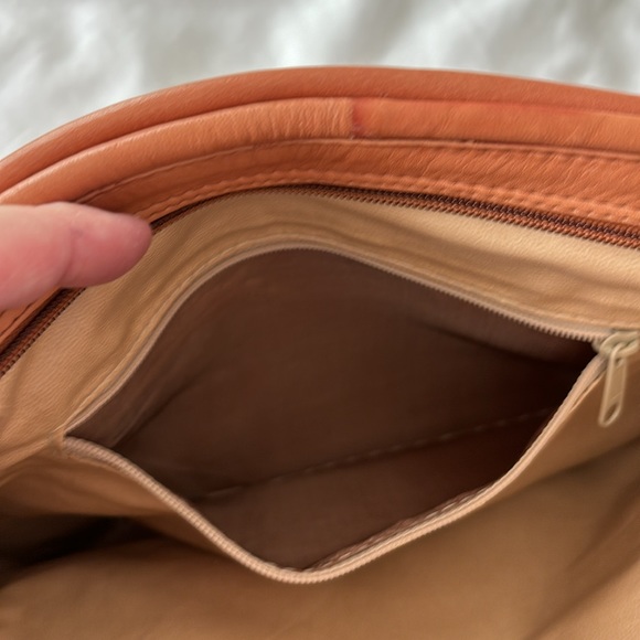 Vintage Gloria Vanderbilt Tan Slouch Shoulder Crossbody Bag Scarf Boho Western - Picture 9 of 17